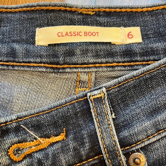 Levi’s Classic Boot jeans - Picture 7 of 9